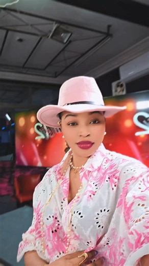 Vidéos de Mami Yere (@mamiyere) avec son original - Reman Officiel ✅