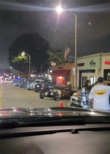 Lowriders in Uptown Whittier. #lowrider #cholo #fyppppppppppppppppppppppp