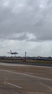 5.4K views · 120 reactions | Qantas landing  #qantas #australia | Flight Aviation Lovers | Facebook