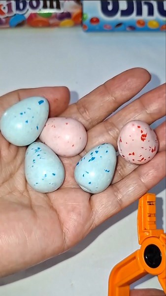 ​Dinosaur Kinder Egg Surprise 🦖🥚