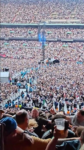 Poznan - Oasis live 25 Wembley Stadium 30/07 #oasis