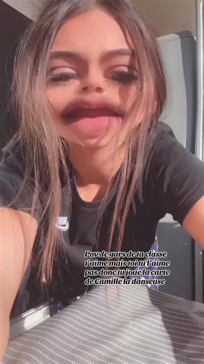 Danse et Relations au Collège : Une Comédie Émotionnelle