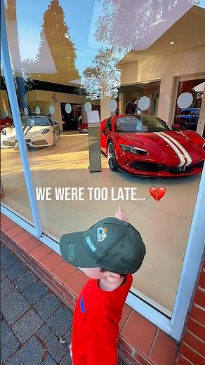 Ferrari Store in England ❤️ We Were Too Late… 🏎️
