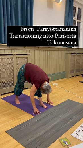 I nice way to do reverses triangle is to first do Parsvottanasana to get length and use it in the twist #parsvottanasana #reversetriangle #parivrttatrikonasana #yogadaily #yogaeverywhere #yogaeverydaydamnday #yogaeveryblessedday | Wake Up and Shine Yoga