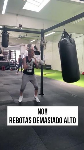 COMO LANZAR 2 GOLPES PERFECTOS EN BOXEO #Shorts