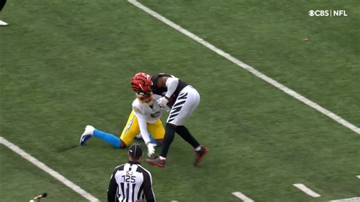 Can't-Miss Play: Chidobe Awuzie corrals one of wildest deep INTs of 2021