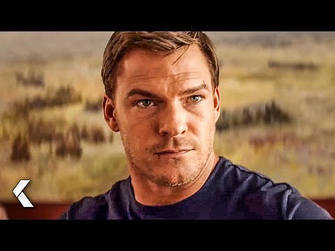 Jack Reacher Teaches An Arrogant Guy Manners Scene - Reacher (2022)