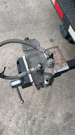 Bin tipper motor replacement for a Shred truck