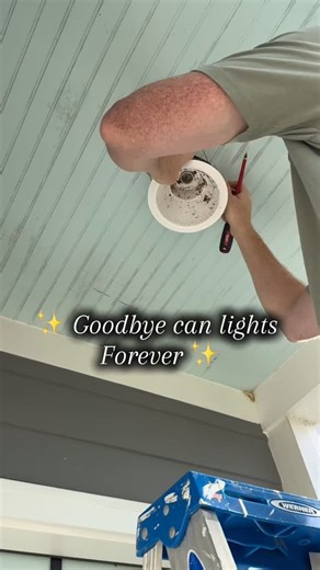 GAS LANTERN GLOW UP! Just kidding because it’s not real gas and flames 🤭 This lantern is from Facebook marketplace, another awesome find! And these bulbs are realistic LED flames 🔥 how awesome is that!? Down here in Charleston, we love a good gas lantern! It’s a huge part of our downtown historical aesthetic 💫 Comment LIGHT or click the direct link below 👇 https://amzn.to/4ob67zA #diy #facebookmarketplace #charleston #gaslanterns #glowup | The Keeping Room