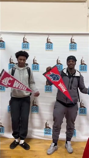 🎧We think Reggie has good taste in music!🎧