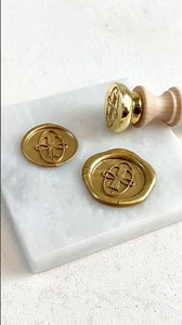 Which look do you prefer? 💛 #stationery #waxseal #waxstamp #artandcraft #crafty #diy #artsy