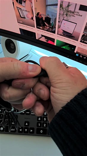 I used to think large-print keyboards weren’t cute… until I realized how clean, bold, and modern they make a Mac setup look. Aesthetic and easy to read? Yes, please. #MacallyUSA #DeskSetupInspo #WorkSmart #AppleAesthetic #KeyboardUpgrade | Macally