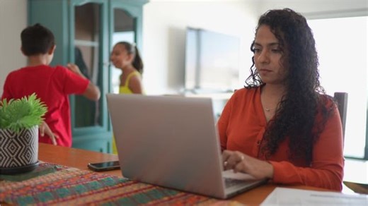 Kindergeld steigt: Jetzt einfach online beantragen