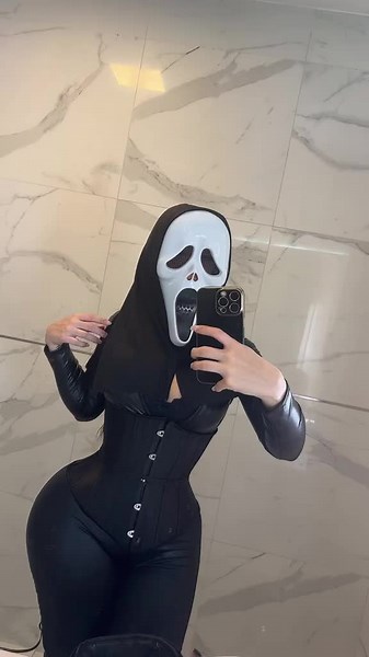 Videos de Demon.mika (@demon.mika98) con “original sound - Saturday Night Live - SNL”