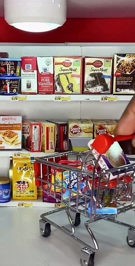 we’re going on a shopping spree with @minitargetstore 🛒 what’s the first thing you’re grabbing off these shelves? 🤔 #minibrands #minibrandsseries3 #series3 #groceryshopping #miniature