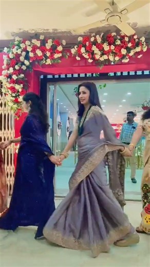 inko hum lake chale ha👀💐