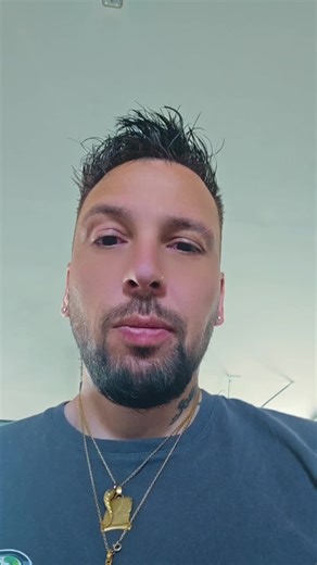 Je crois que je n'ai pas besoin de personnes toxiques dans ma vie. Bye bye 👋! Je préfère être seule et heureuse plutôt que mal accompagnée. Vive la liberté et le bonheur! ✨ Direction la plage 🏖 pour profiter du soleil et de la vie. #positivevibes #byebyetox #nouvellevie