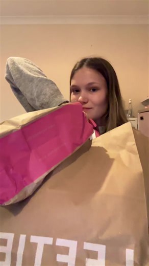 Definitely give her a follow (and me too whilest your at it x) #fashion #haul #shoppinghaul #model #stylish