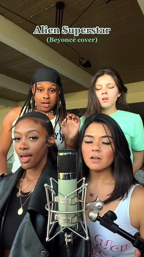 what alien superstar would sound like if it was a destiny’s child song 👽🪩💫