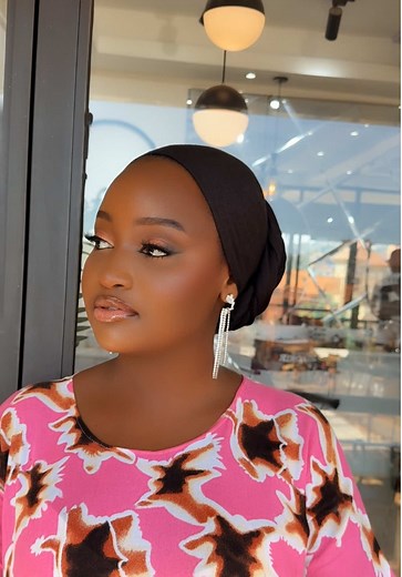 Black beauty🤗🔥🔥 #makeup #fypp #kirondebeautyworld #glam #trendingvideo