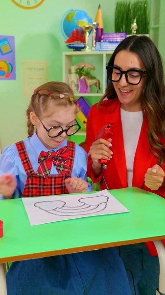 🖍️ Stay Inside the Lines! Try This Trick! 😄 #coloringforkids
