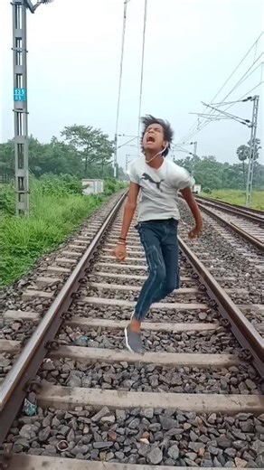 train shorts comedy video 🤣😂 railway line #shortsfeed #shorts #short #comedy #short