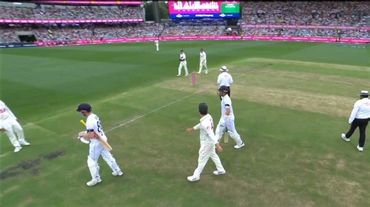 Weather ruins day one at the SCG
