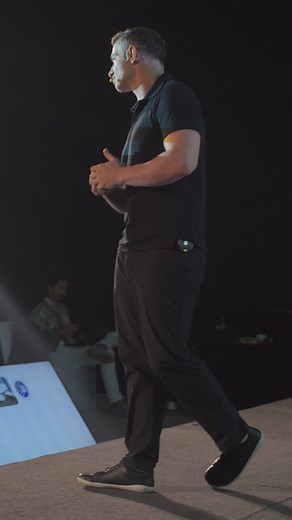 The Day 2 Workshops are done, and the connections are in the making. Nothing beats the buzz of small group discussions at the 2nd official party. Who did you meet yesterday? #CMSEO2025 | Matt Diggity