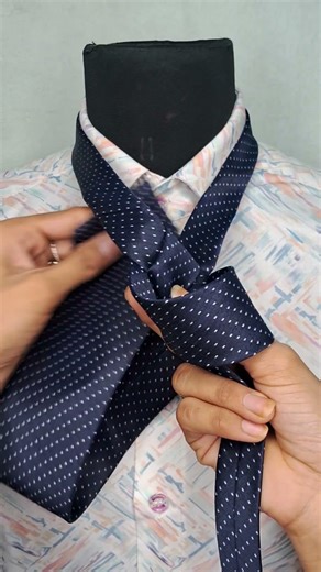 Do you know this style | Amazing Scarf Tips for women #ti #tieknot