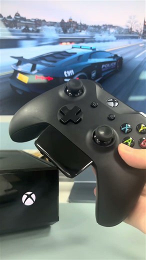 How can I use my earbuds #bluetoothadapter #xboxone #TechTips #gamerlife #bluetooth