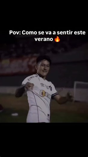 Stevepool on Instagram: "La primera Copa del Mundo, celebrada en Uruguay en 1930, fue mucho más que un torneo de fútbol; fue un sueño hecho realidad que unió a países de todos los rincones en torno a un balón. Organizada por la recién fundada FIFA, reunió a trece selecciones, incluyendo a potencias sudamericanas como Argentina y Brasil, y a equipos europeos dispuestos a cruzar el océano en largos viajes de barco y tren, con la ilusión de competir en tierras lejanas. Los partidos se jugaron en el