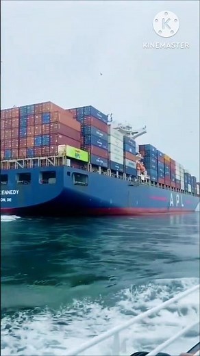 🌍 World's Biggest Container Ship 🚢 Caught Sailing in Stunning Open Sea 🌊 #short #subscribe #ship