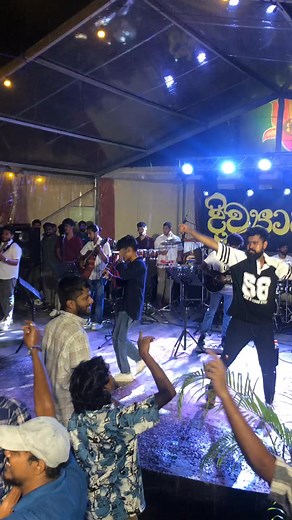 තාලෙට කිව්වා ඔයා.... Thaleta kiwwa live in දිව්‍යාදරී 2025 #gihanslakshan #UOK #srilanka #fypシ゚ #NilanHettiarachchi 📷 Kavishika S. Wijekoon 😘🌸 | GIhan S Lakshan