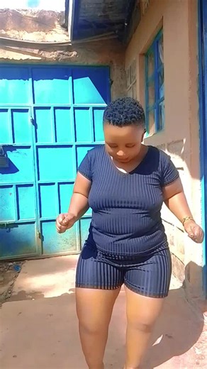 Engaging Female Fitness Videos for Gym Enthusiasts