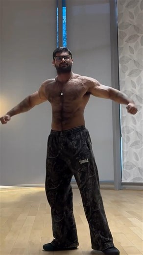 Random Indian Guy At The Age Of 15 #motivation #desihomegym #fitnessinspiration #penchor #desifit