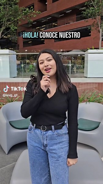 Terraza del Edificio C: Vistas y Café en la UvG