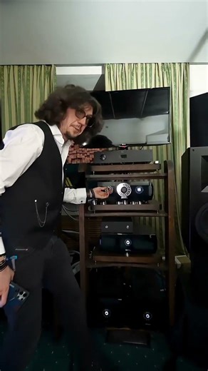 Testing the Russian Magma stereo system with zodiac signs!