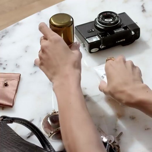 A little light-catching magic goes a long way. Mix a bit of The Hydrating Illuminator into your The Treatment Lotion prep step and watch the glow start to glisten. | La Mer