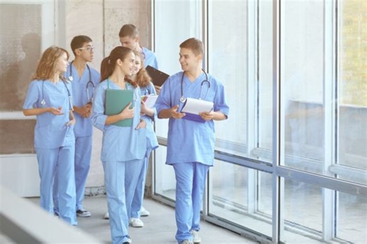 Temps de travail, congé, rémunération... : quels sont vos droits et devoirs en tant qu'interne en médecine ?