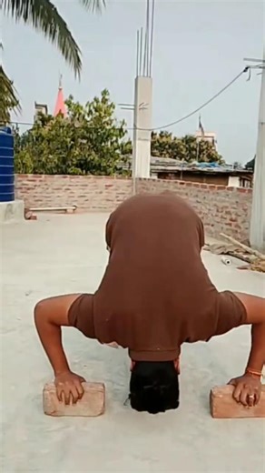 Best Shoulder Workout at Home | No Equipment Shoulder Exercises for Big & Strong Shoulders#shortvide