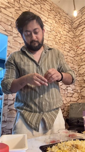 Police walo ki wajah se karna pada cafe ki timing ko change #shorts #cafe #noida #viral