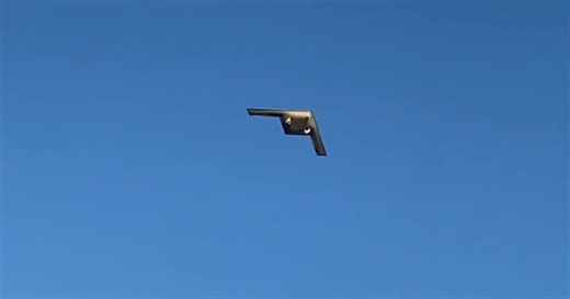 Le nouveau bombardier furtif américain B-21 réalise son vol inaugural