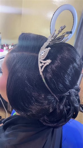 Bridal Hairstyle Inspiration by Expert Makeup Artist