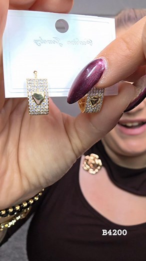 47K views · 359 reactions | Najświeższy model b4200 kolczyki eleganckie z drobną cyrkonia z serduszkiem 30 zł ✏ Oto dostępne warianty ⏭ biore b4200 | Sztosiki u Marty | Facebook