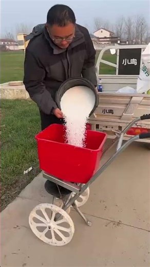 From Today, I Use Only This Hand Fertilizer Applicator – Fast & Easy!#trendingshorts#viral#farming