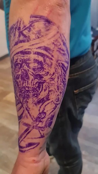 Tatouage Pirate Avant Bras: Design Skull & Idées