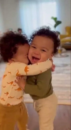 Chase Turns Dance 💃👶👶 #babyfunny #twinjoy