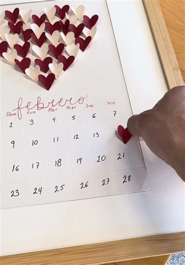 Crea tu Calendario Personalizado para San Valentín