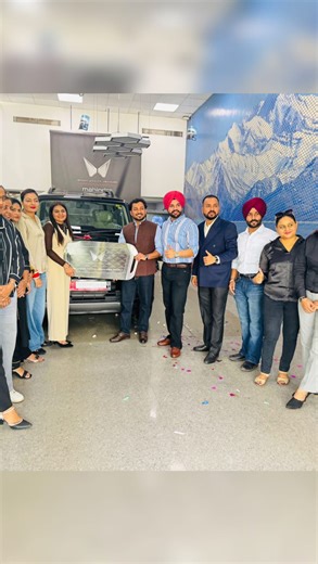 Ravina Ghotiya on Instagram: "Aaj se 3 saal phele maine work start Kiya tha aur mera ek dream tha ki mai apni family ko gaadi gift karu Aaj platform ki power , senior ki guidence aur training system ki wajah se mera dream pura hua🔥 Ek din mai life change nahi hote per ek liya hua decision aapki life change kar deta hai 💯 . . #support #viral #trending #instagram #sucess #teamfire64"