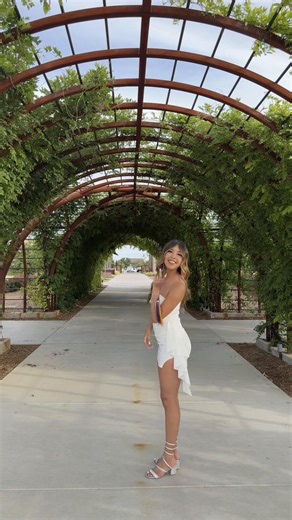 i can’t believe she’s graduating already 🥹🤍 #dayinmylife #gradpics #minivlog #sahmomsbelike #midlandtx